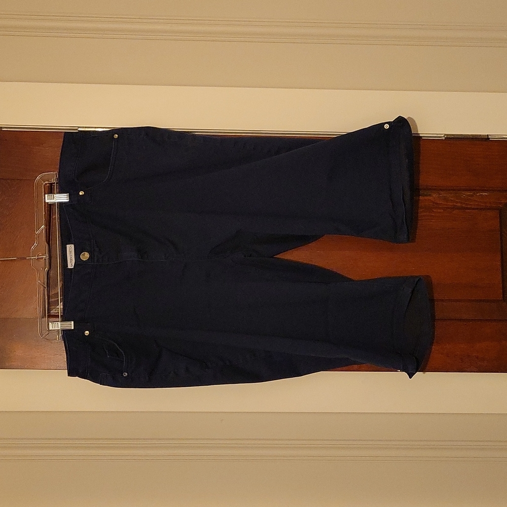 Navy blue capris